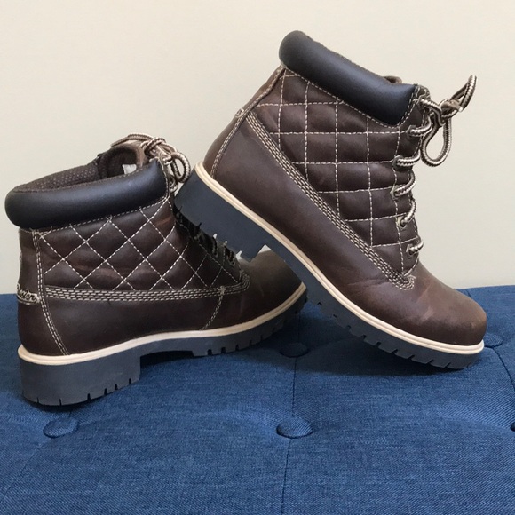 Boots - Picture 7 of 7